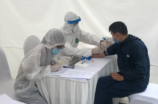  17 mẫu xét nghiệm nhanh nghi nhiễm COVID-19: Đã có 8 mẫu âm tính